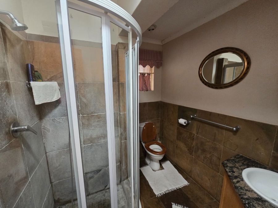 4 Bedroom Property for Sale in Heuwelsig Free State